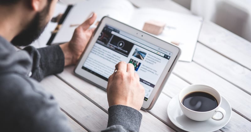 Blog d'actualités et d'informations : le travail d'éditeur derrière chaque article